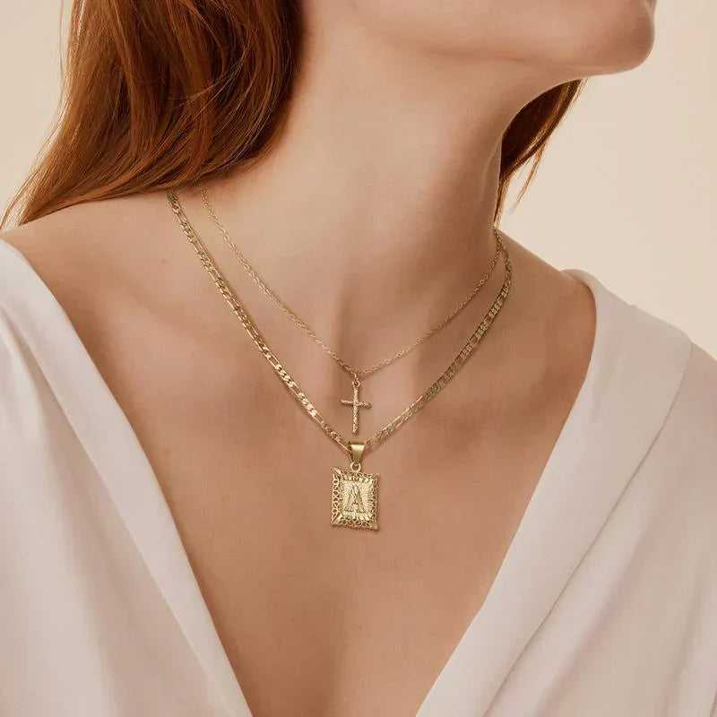 Kruis Initiaal Ketting Set | Goud