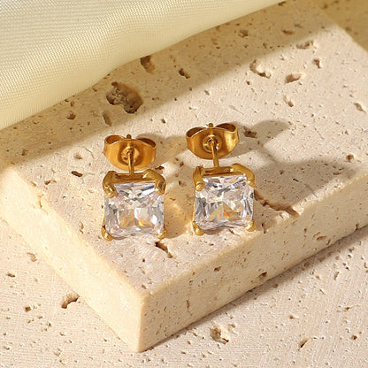 March Solitaire Gouden Oorbellen