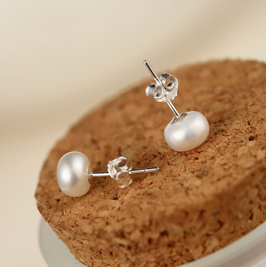 De Klassieke Parel Stud Oorbellen