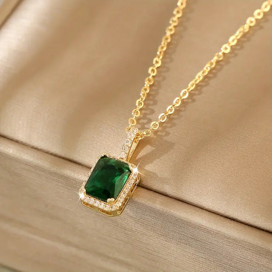 Gouden Smaragden Rechthoekige Halo Ketting