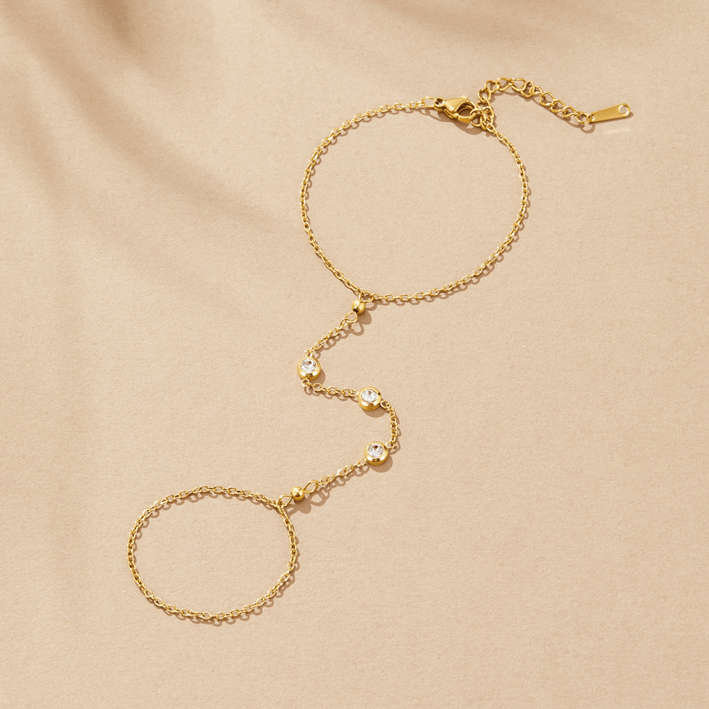 Freya Crystal Hand Chain Armband
