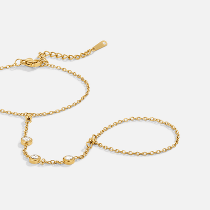 Freya Crystal Hand Chain Armband