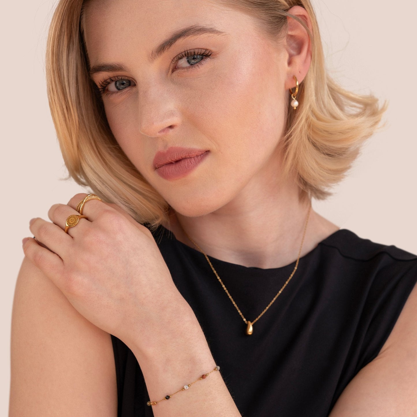 Lulu Geknoopte Steentjes Armband
