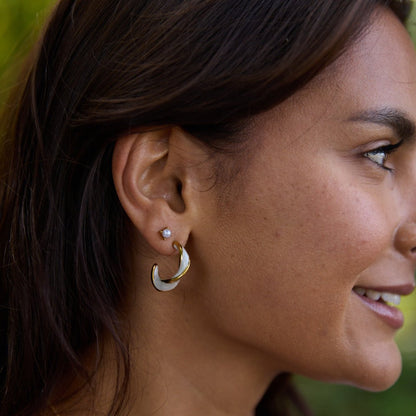 Moeder van Parel Twist Hoops Oorbellen