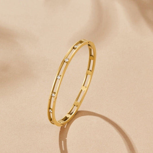 Sofia Kristal & Gouden Bangle